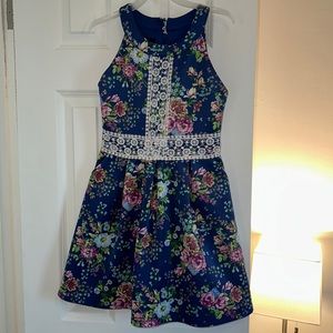 IZ Byer Girl Floral Dress